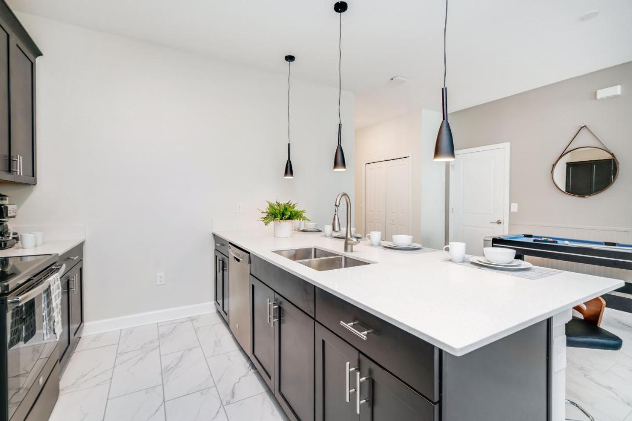 Beautiful Modern Home Wprivate Pool Near Wdw キシミー エクステリア 写真